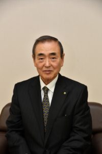  塩越隆雄氏