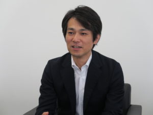  日本経済新聞社　メディアビジネス クロスメディアユニット　広告ＩｏＴ化推進室長　村山亘氏