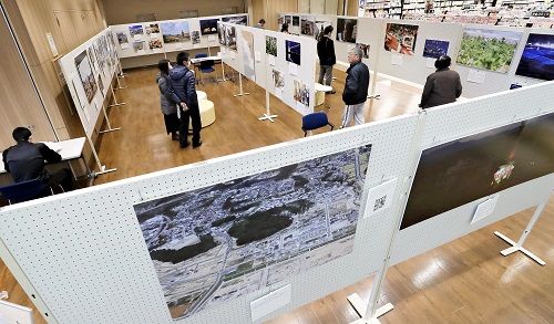  「報道写真展―復興の歩みを見つめて―」