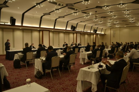  20年度第1回の理事会で活動方針、各会議の運営などについて決めた