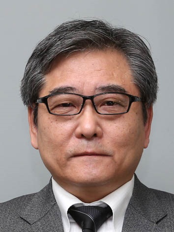  山崎正氏