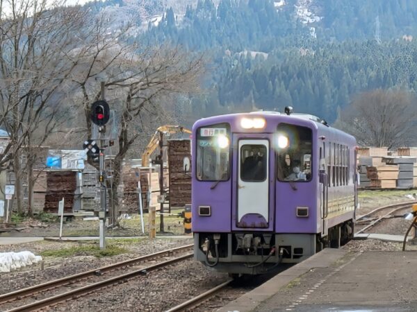  秋田内陸縦貫鉄道　急行もりよし号