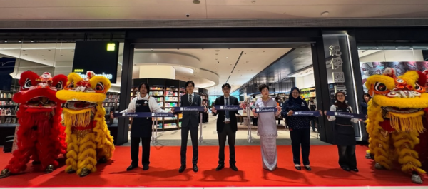  ダマンサラハイツ店オープンの様子