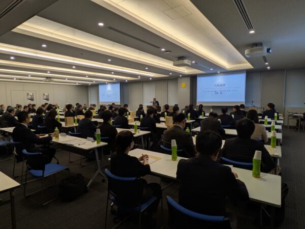  「トラック新法」への危機感を示した川上社長