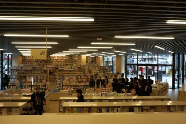  1階「世界の展望台」から見たフロアの様子