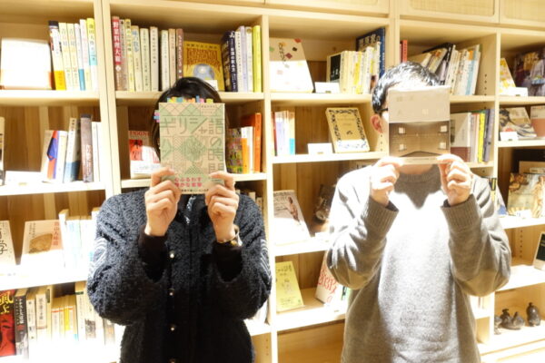  「自分のペースで長く続けたい」と顔出しNGのゆうこさん（左）とケヤンさん