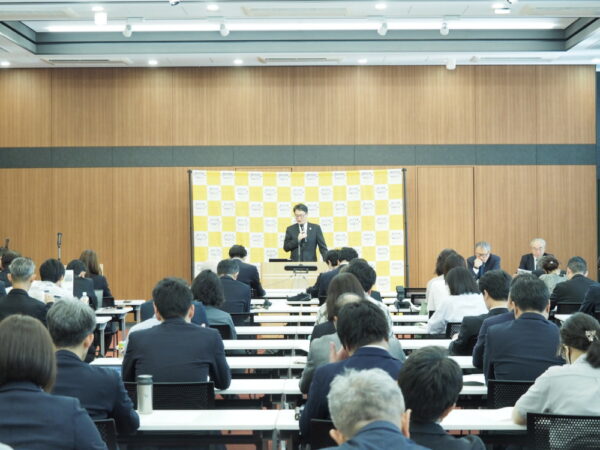  近藤氏