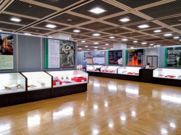  日本橋プラザ3階展示室で開催
