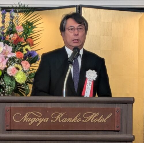  あいさつする大島社長