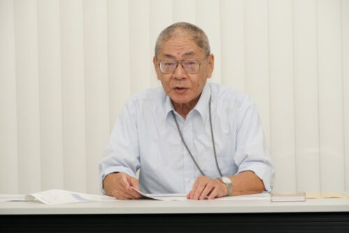  調査結果を発表する新聞通信調査会の一ノ瀬英喜編集長